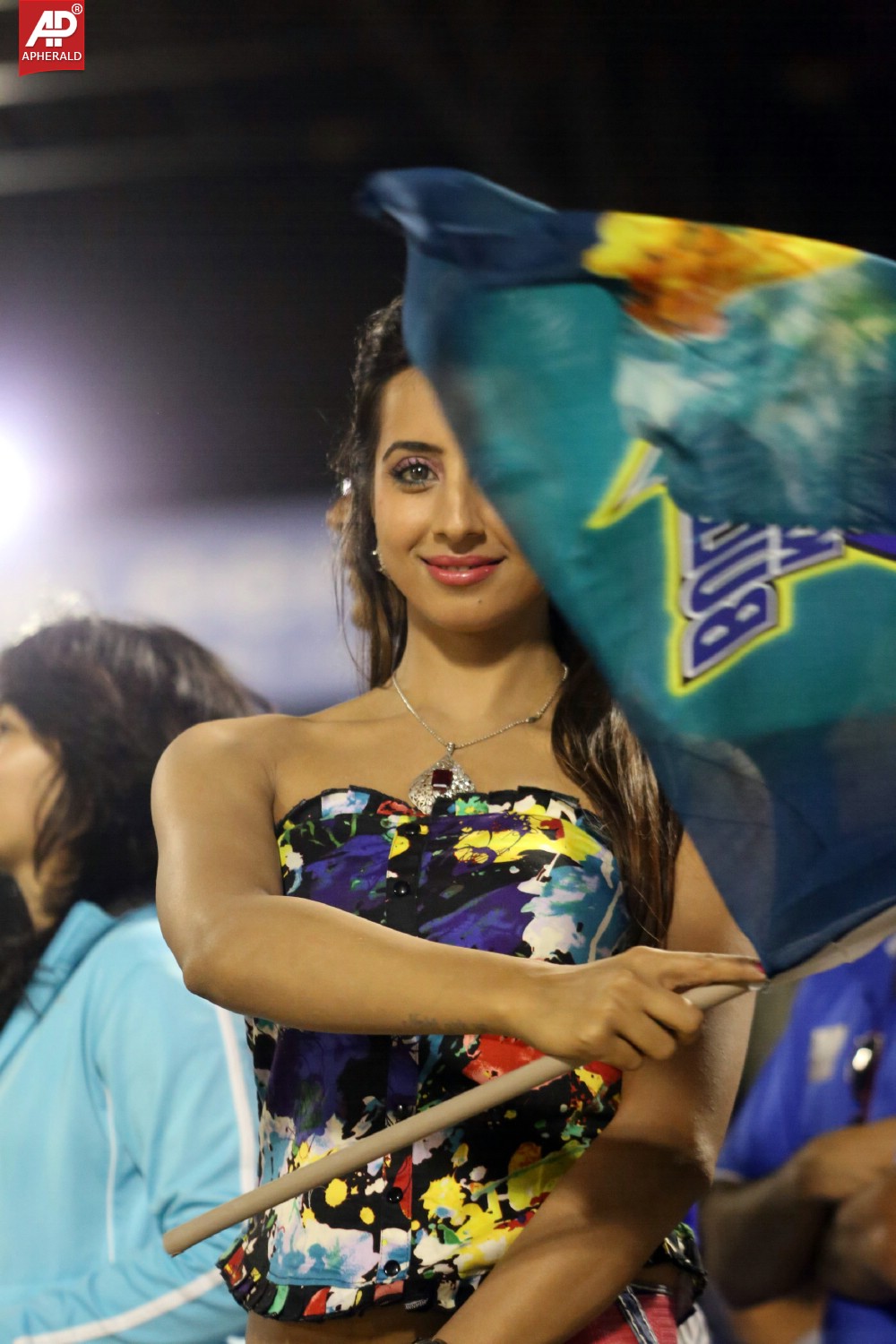 Karnataka Bulldozers Vs Mumbai Heroes Match